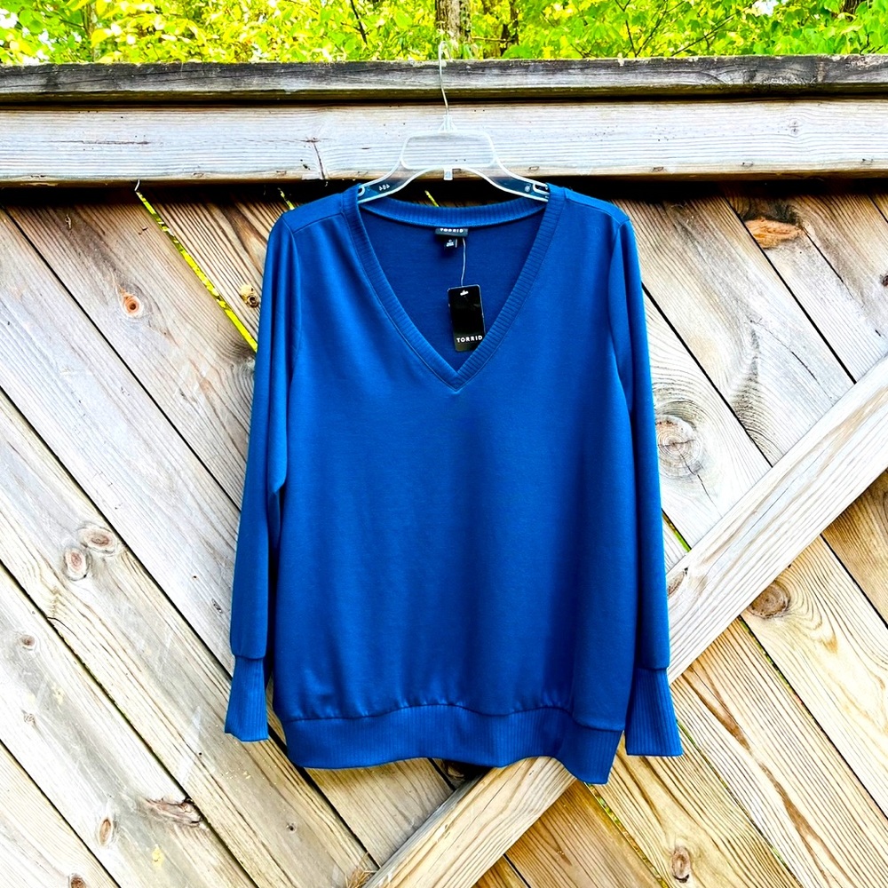 Torrid V-Neck Poseidon Blue Size 0 & 1